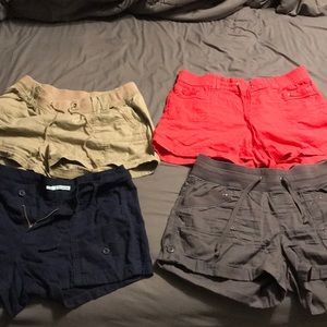 Bundle of Maurice’s shorts. Size Large. GUC.